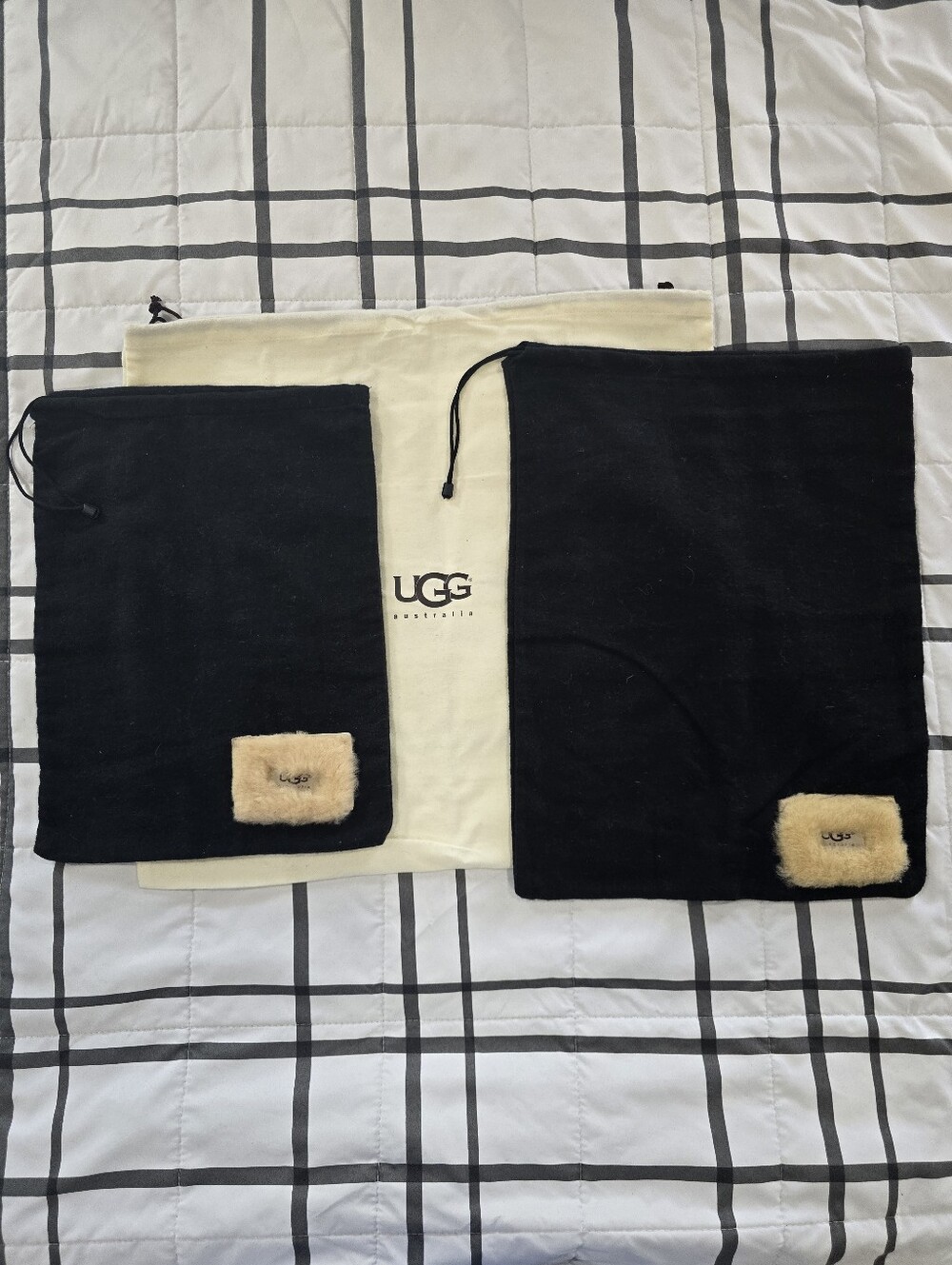 NEW UGG Set of 3 Dust Bags Black Cream Assorted Sizes Travel Storage